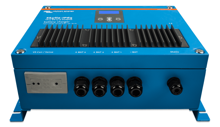 Skylla-I65 12V 70A 3 outputs front-angle