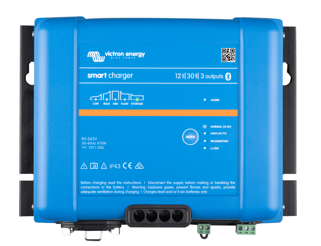 Smart IP43 Charger 12V 30A 3 outputs top 1