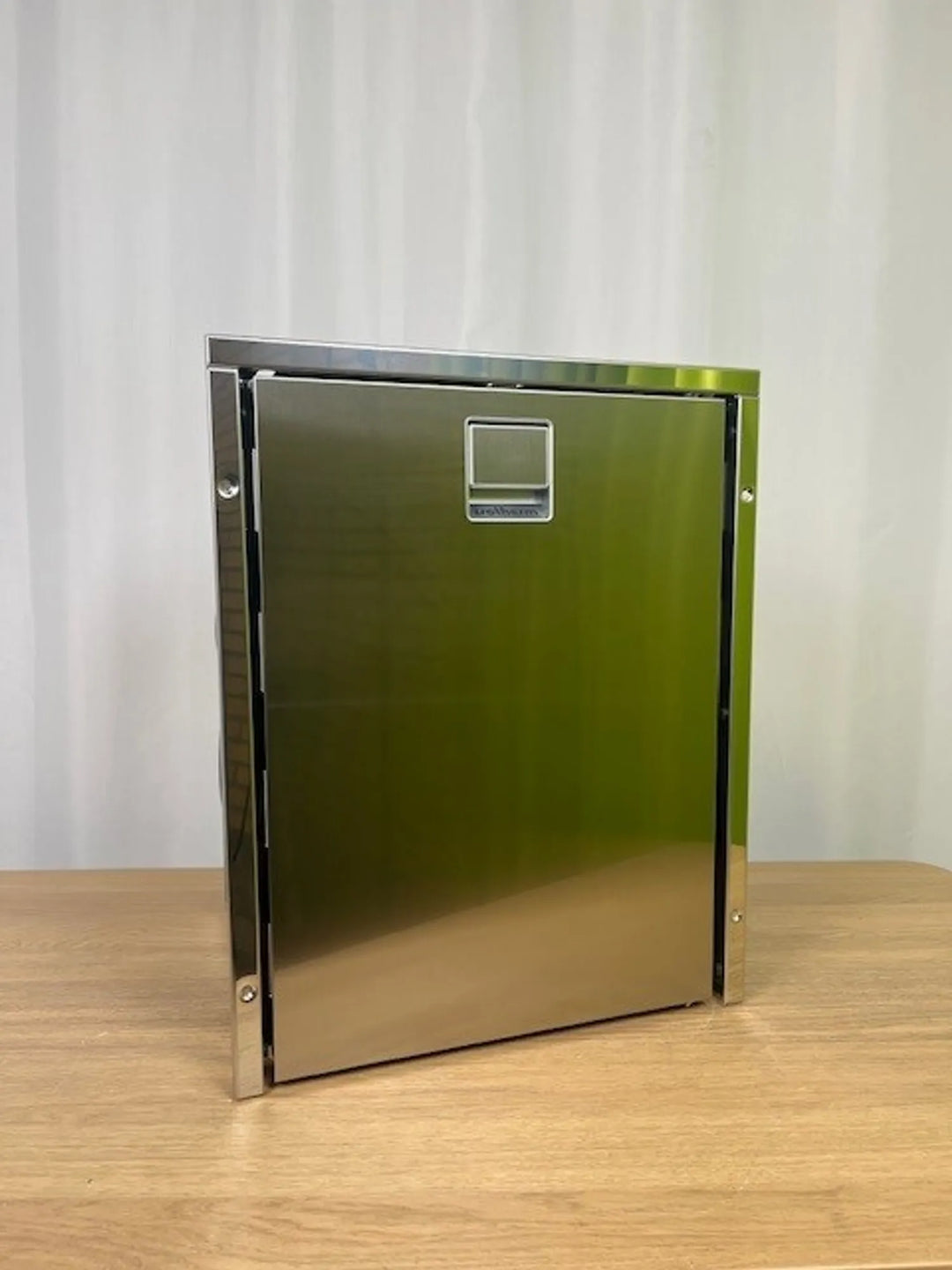 B0070 Isotherm CR42 Kyl Inox Clean Touch