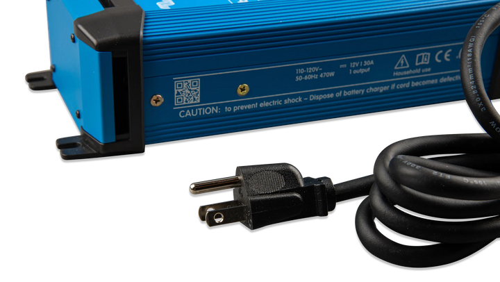 Blue Smart IP22 Charger 12V 30A 1 120V close-up