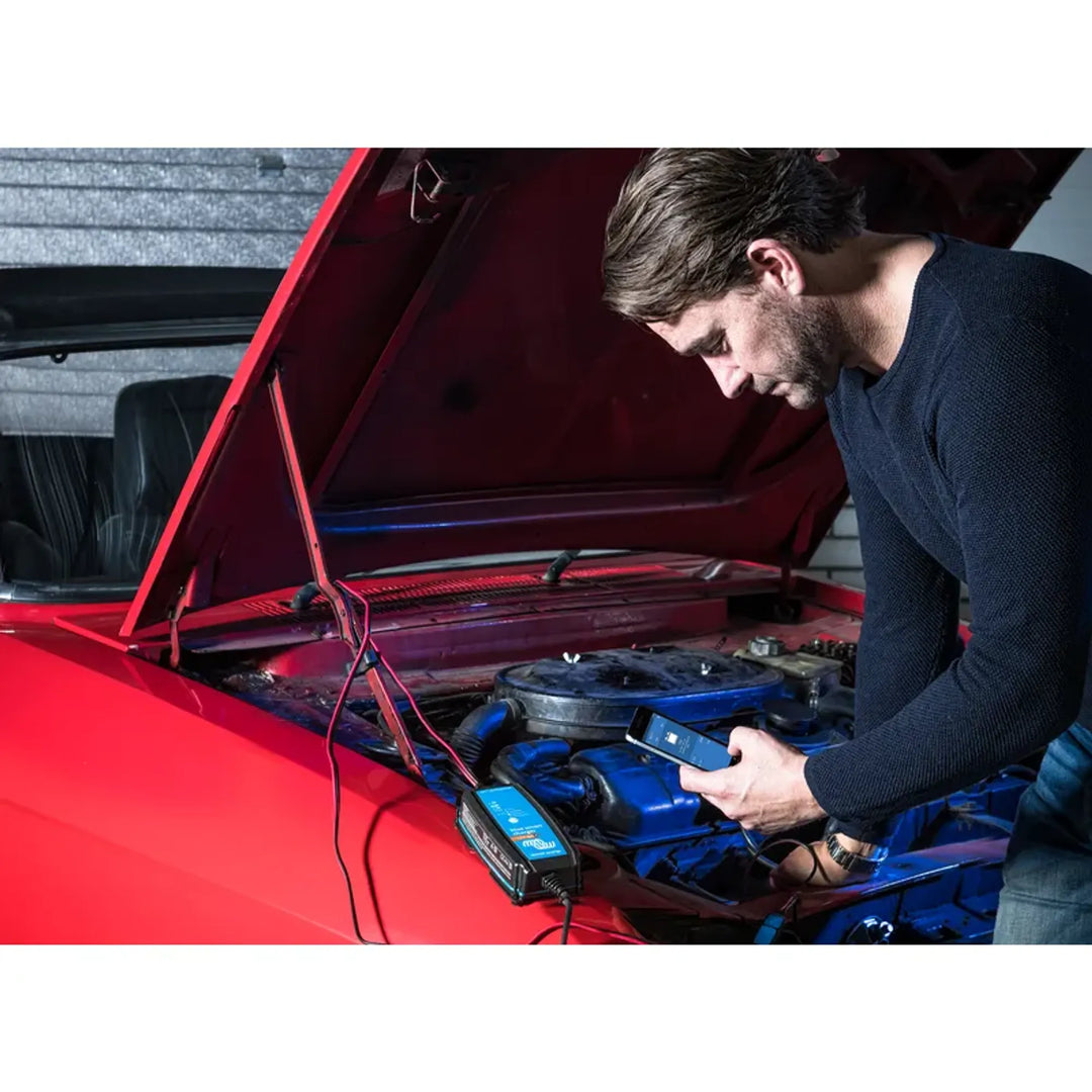 Blue Smart read out phone car_web