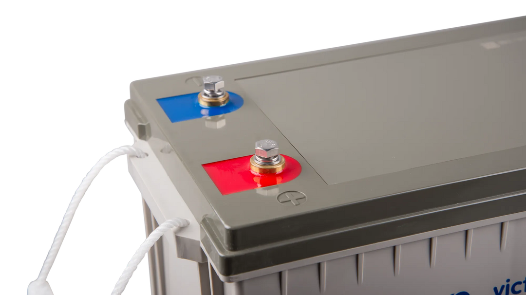 Lead Carbon Battery 12V-160Ah M8 close-up