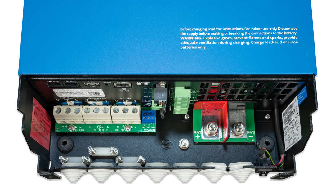 Multiplus-II 24V 3kVA 70-32 230V GX connections-top