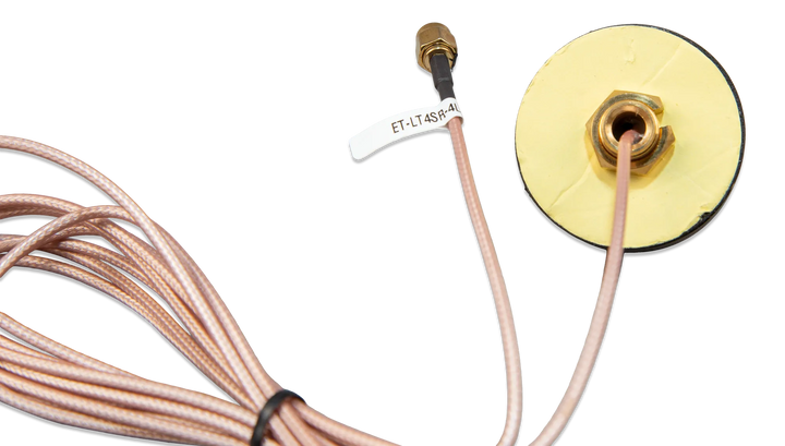 Outdoor LTE-M puck antenna_ANT100200200 close-up