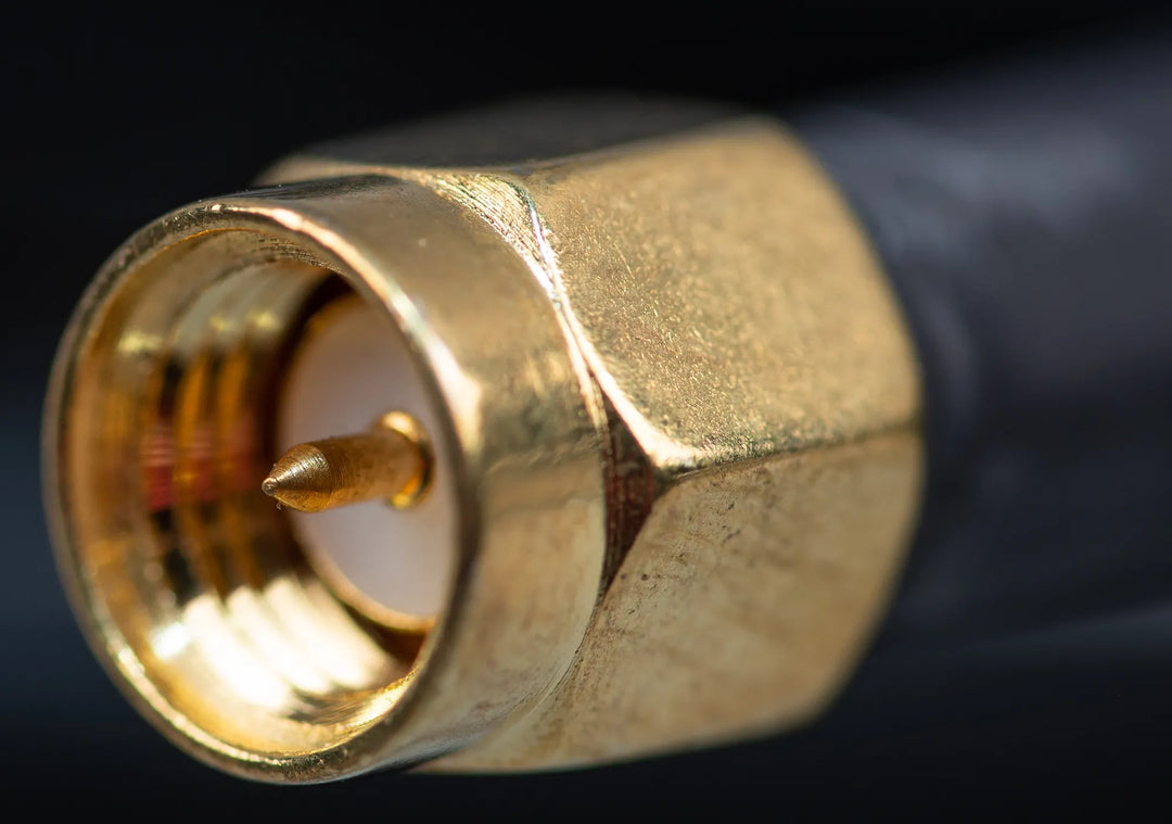 Outdoor LTE-M wall-mount antenna_ANT100200100 close-up