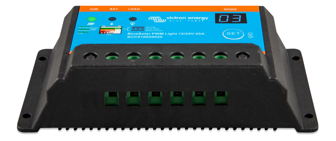 SCC010020020_BlueSolar PWM-Light Charge Controller 12-24V-20A front-angle 2