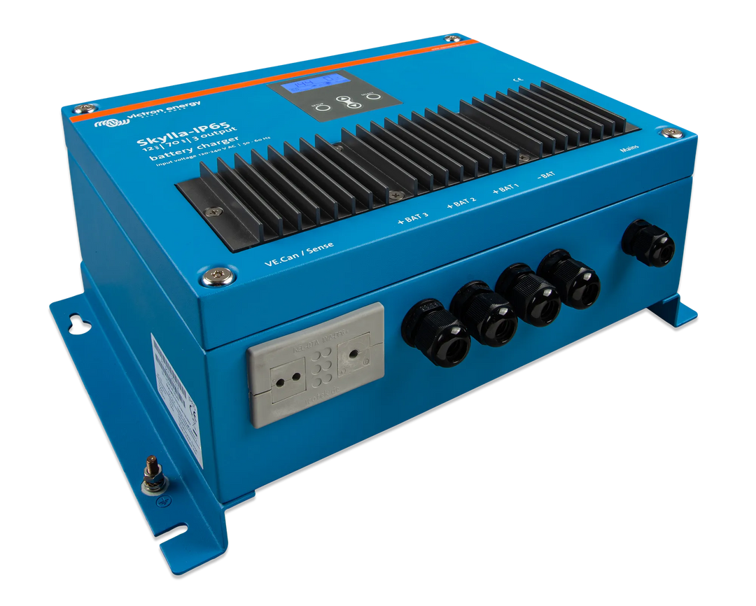 Skylla-I65 12V 70A 3 outputs right