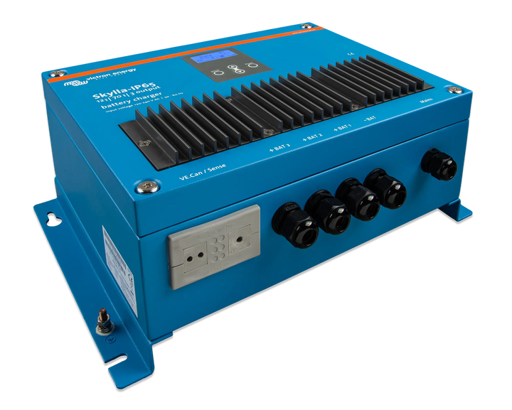 Skylla-I65 12V 70A 3 outputs right