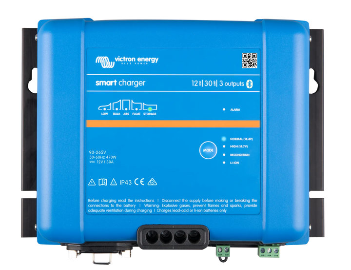 Smart IP43 Charger 12V 30A 3 outputs top 1