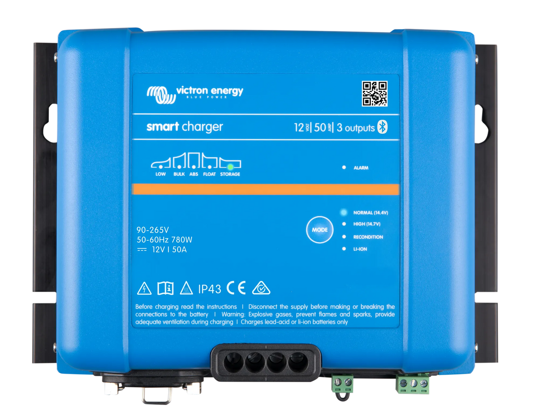 Smart IP43 Charger 12V 50A 3 outputs top